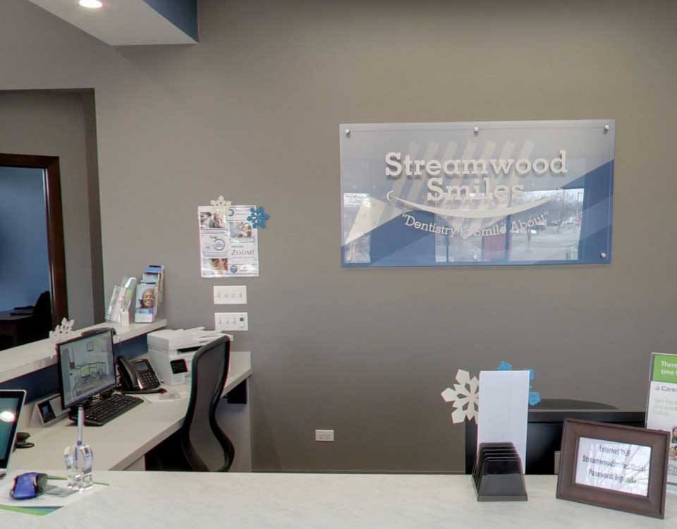 Contact  Streamwood Smiles